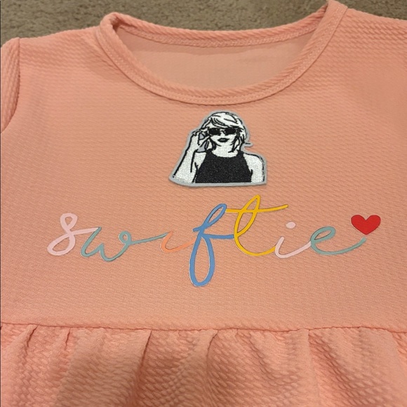 Swiftie dress - Picture 2 of 4